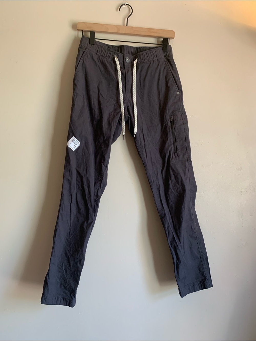 Vuori NWOT Women Ripstop Charcoal Pants Bottoms Size XS Outdoor Casual